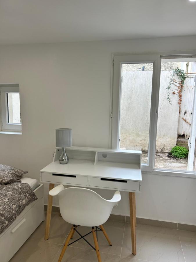 14m2 * Massy (Essonne)